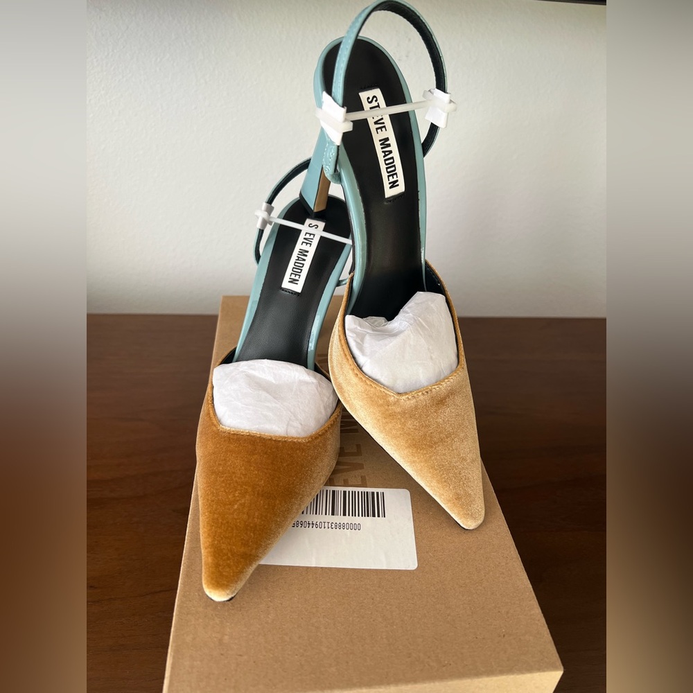 Steve Madden Tan Velvet Drew Heels